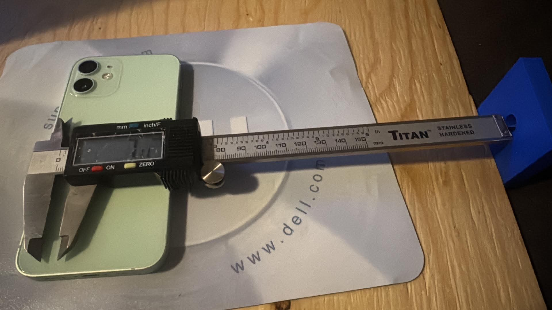 Checking the dimensions of the printed test part