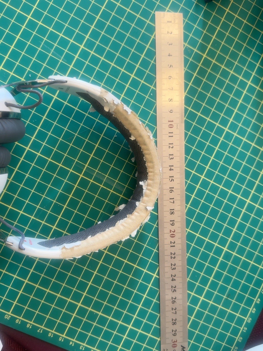 Original damaged headphone headband
